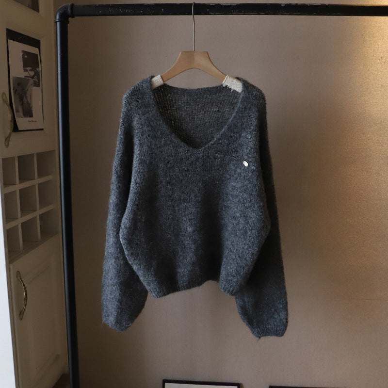 Xanthe | Loose V-Neck Sweater With Ribbed Hem