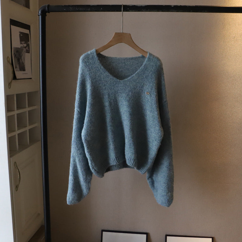 Xanthe | Loose V-Neck Sweater With Ribbed Hem
