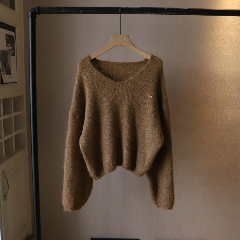 Xanthe | Loose V-Neck Sweater With Ribbed Hem
