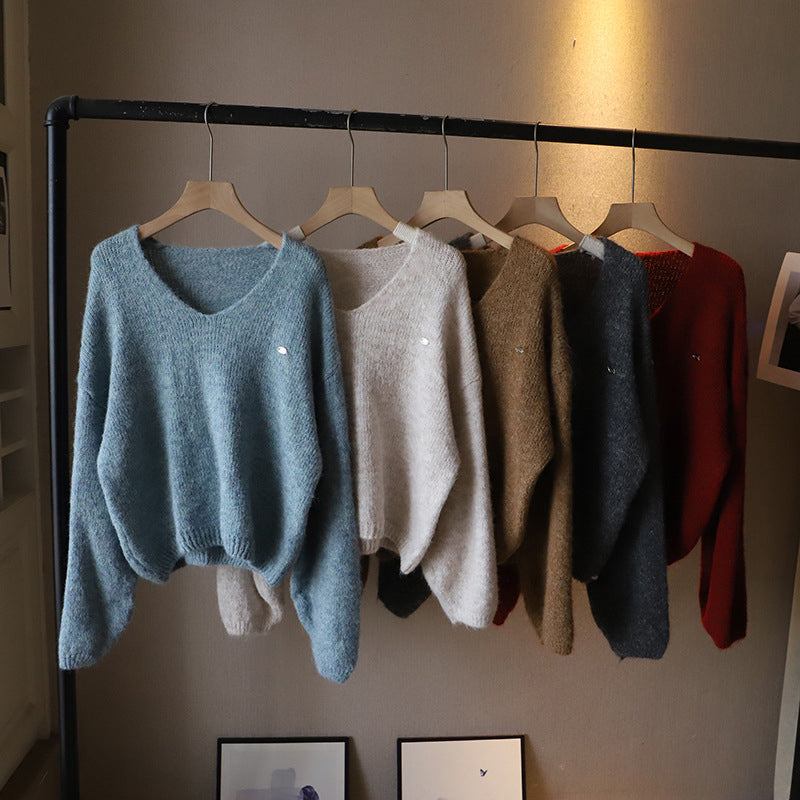 Xanthe | Loose V-Neck Sweater With Ribbed Hem