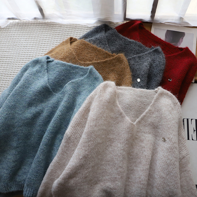 Xanthe | Loose V-Neck Sweater With Ribbed Hem