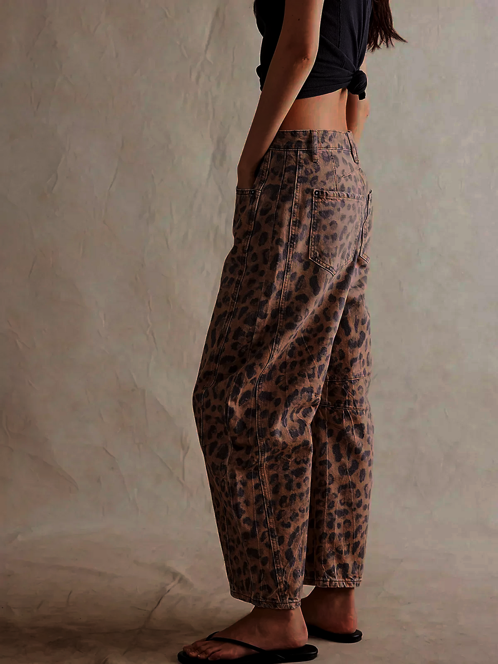 Celia | High-Waisted Barrel-Leg Jeans