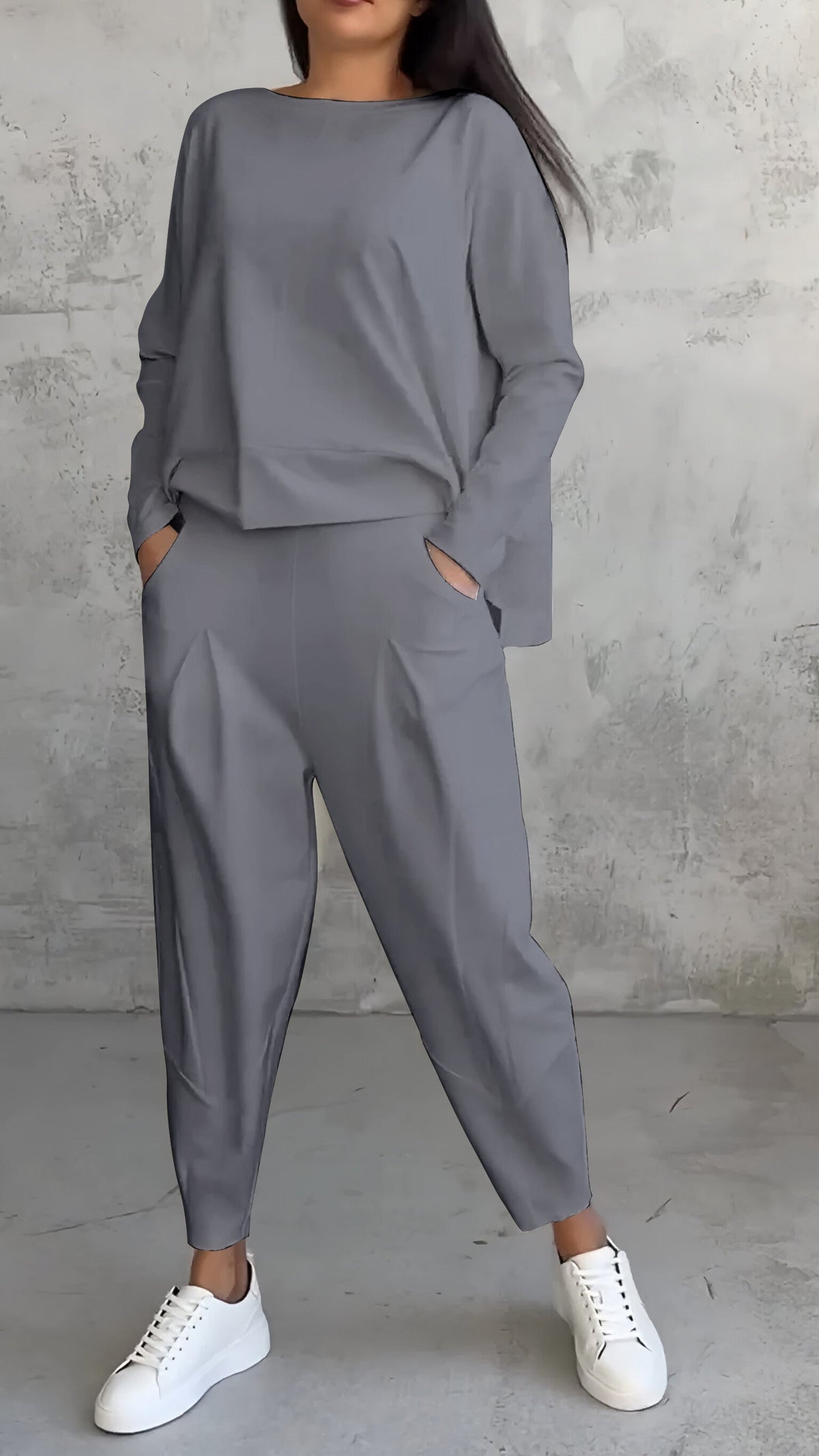 Calla | Crop Sweatshirt And Cargo Jogger Set