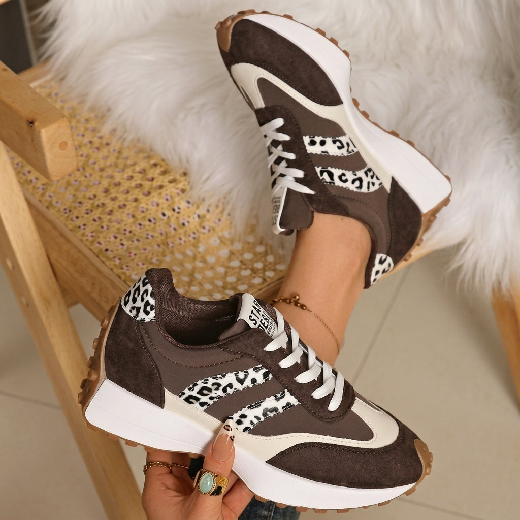Delphine | Lightweight Sneakers With Side Stripes