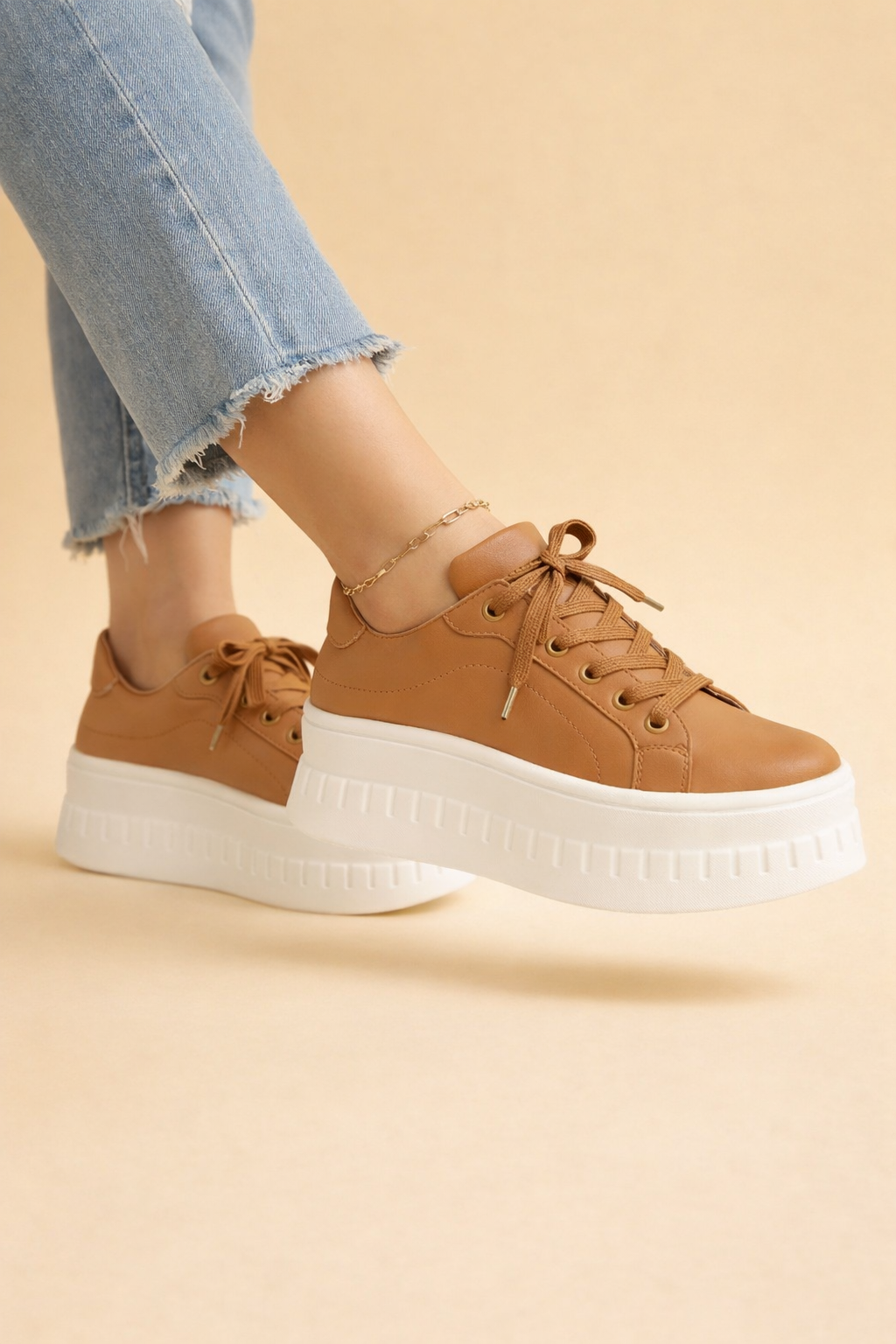 Robin | Platform Lace-Up Sneakers With Cushioned Footbed