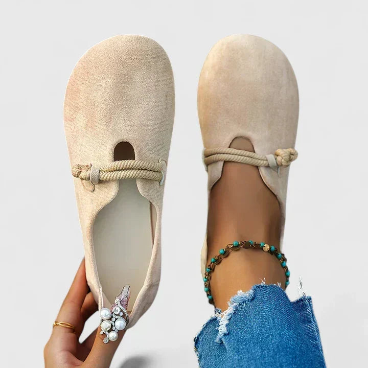 Kira | Round-Toe Flats With Rope Strap
