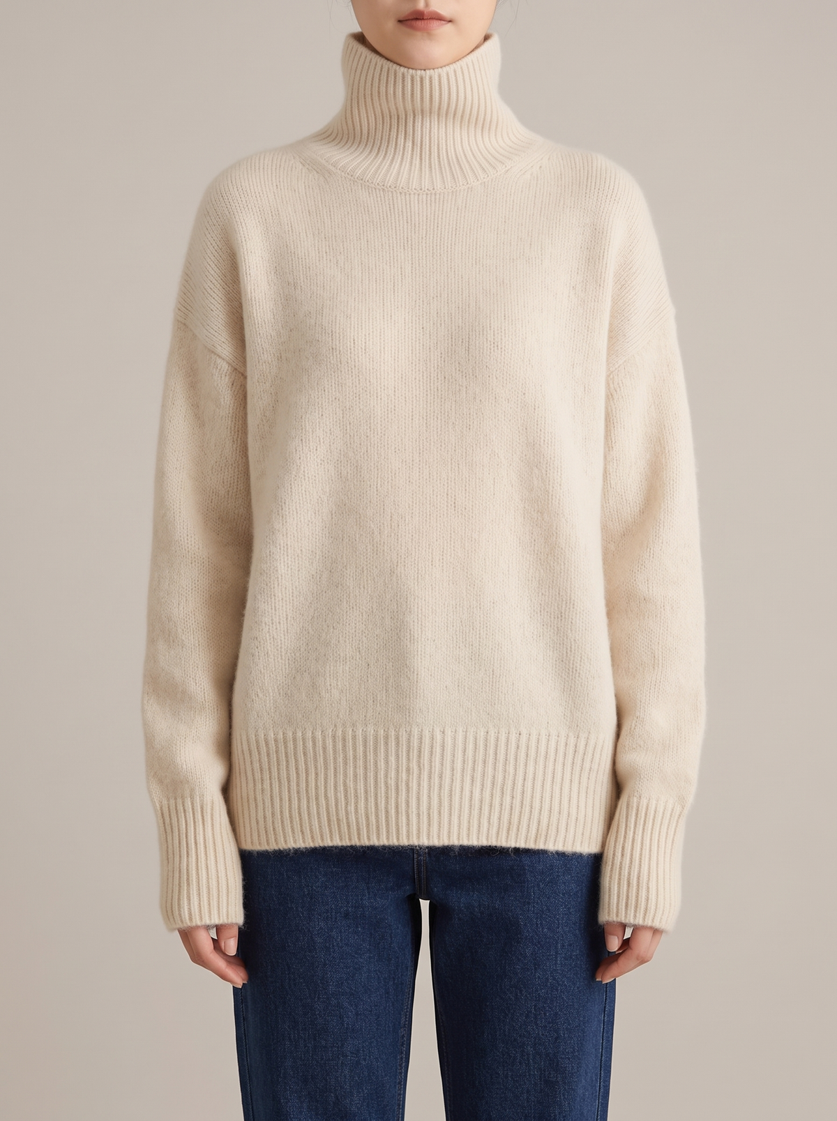 Dana | Warm Roll Neck Sweater With Ribbed Cuffs